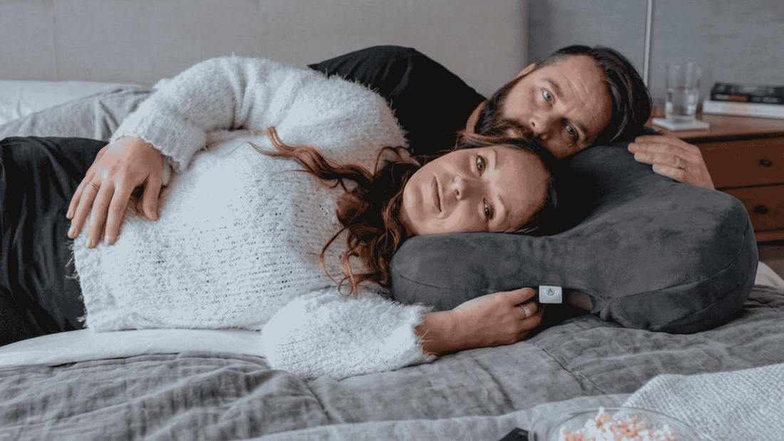 How to Watch TV Comfortably in Bed (Without Neck Pain or Stacked Pillows)